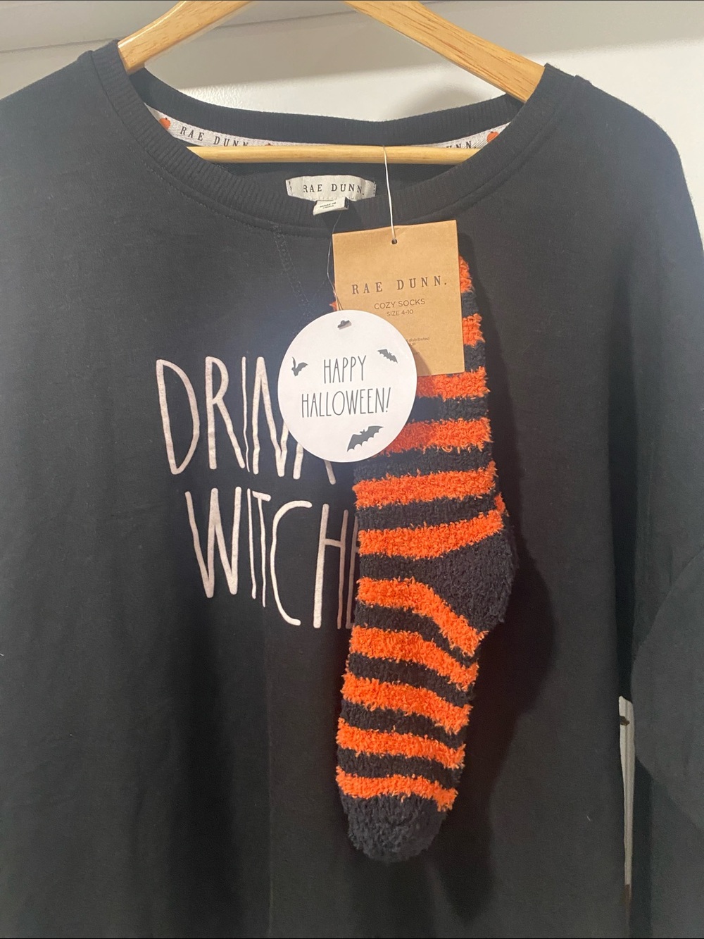 🆕Rae Dunn crew neck Halloween sweater with Halloween socks. NWT